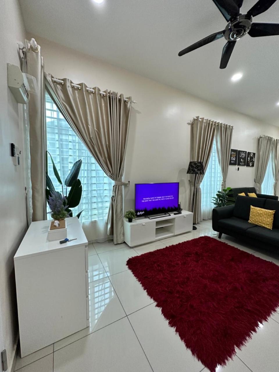 Rumahku Homestay, Taman Jasin Perdana Екстериор снимка