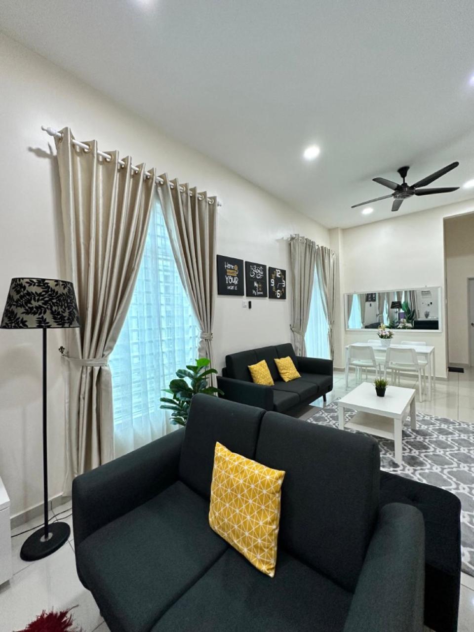 Rumahku Homestay, Taman Jasin Perdana Екстериор снимка